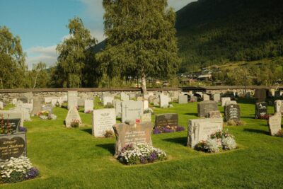 Monument & Headstone Companies​